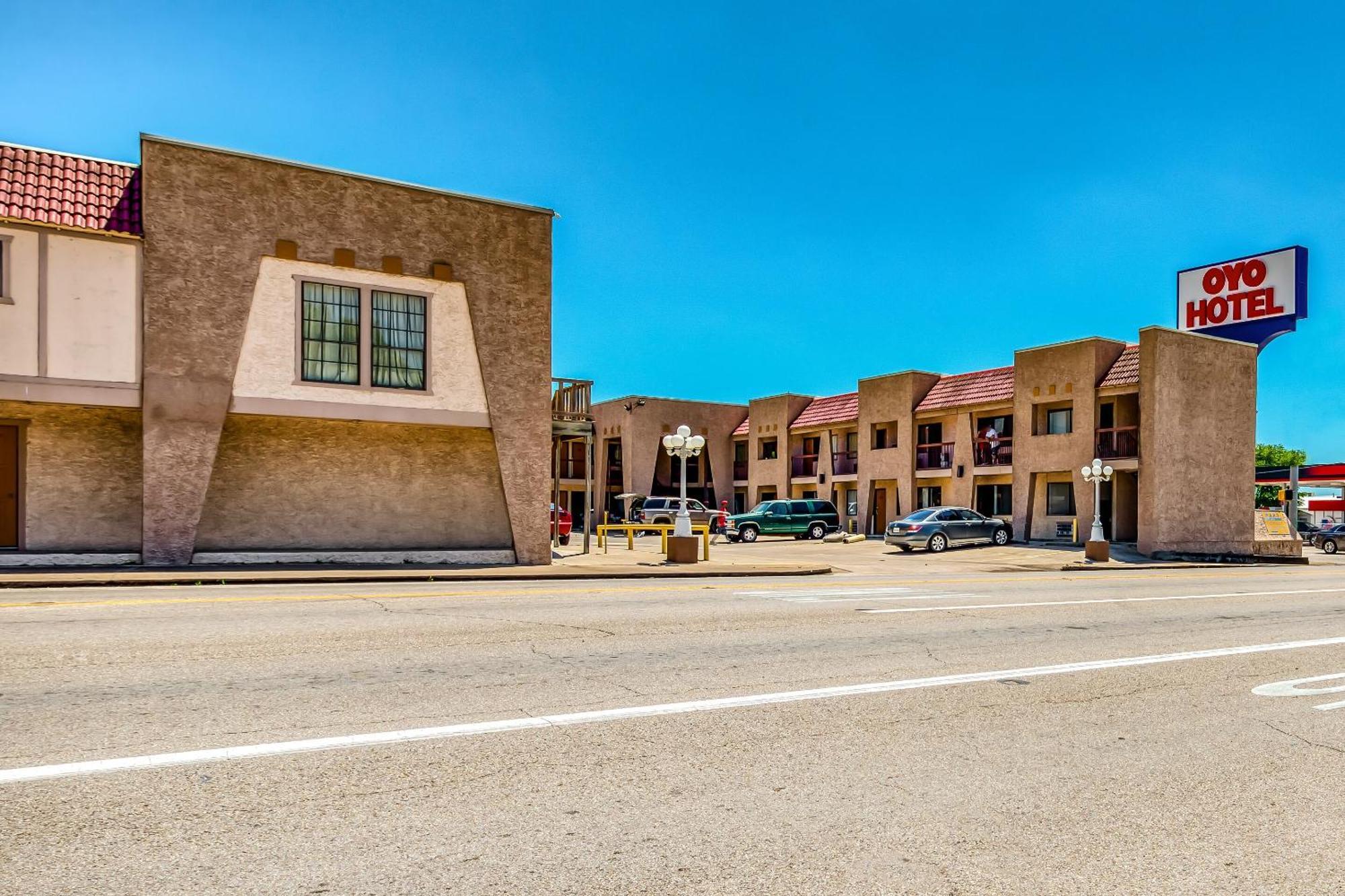 Oyo Hotel Groesbeck ภายนอก รูปภาพ