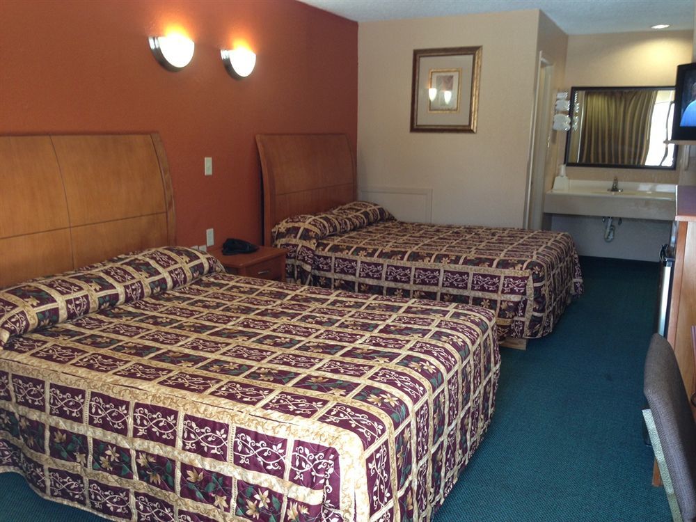 Oyo Hotel Groesbeck ภายนอก รูปภาพ