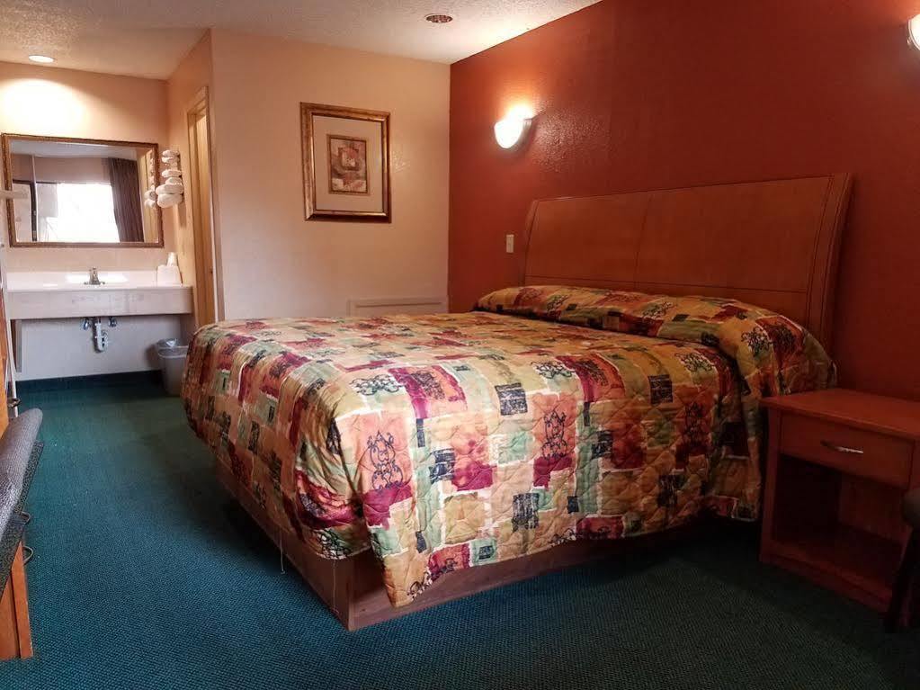 Oyo Hotel Groesbeck ภายนอก รูปภาพ