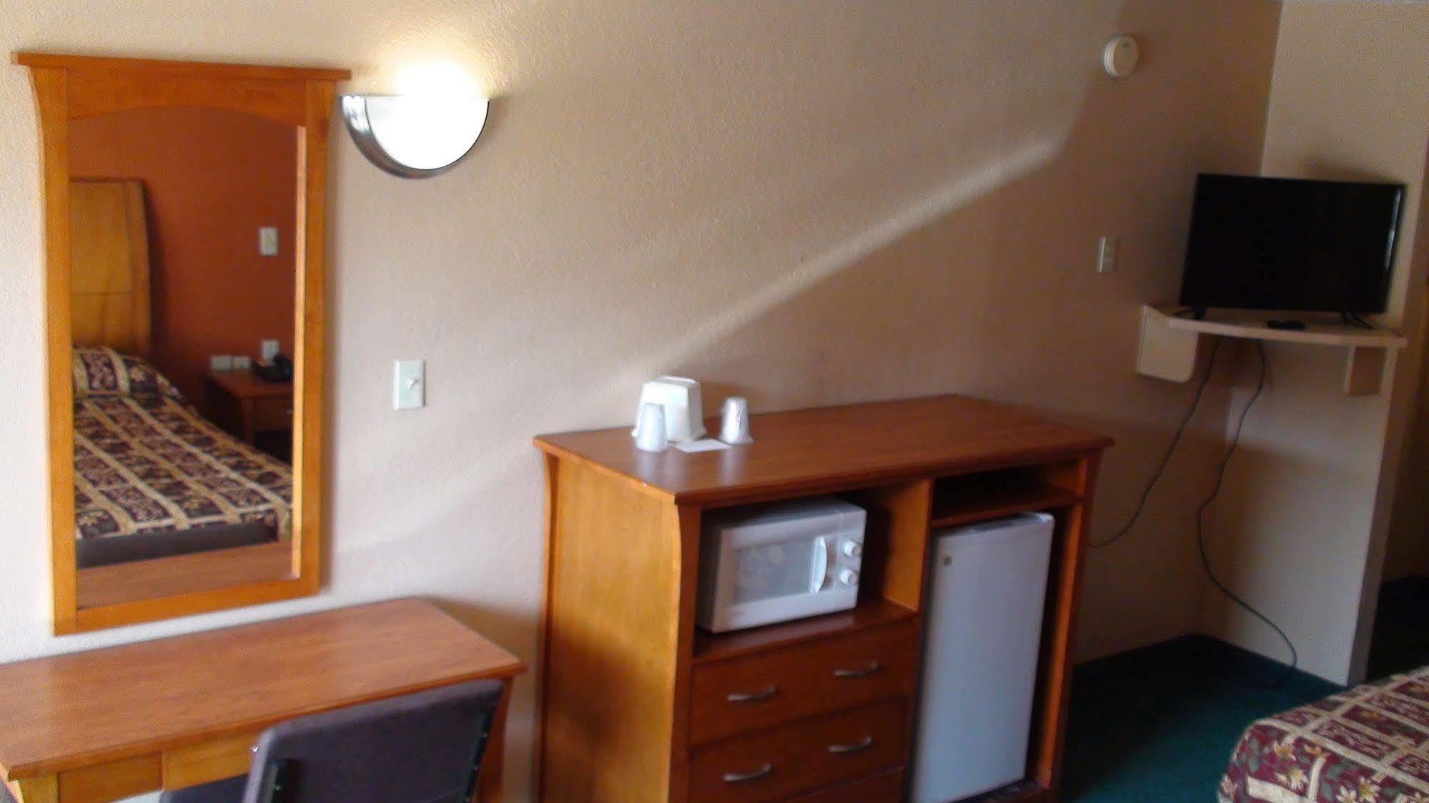 Oyo Hotel Groesbeck ภายนอก รูปภาพ