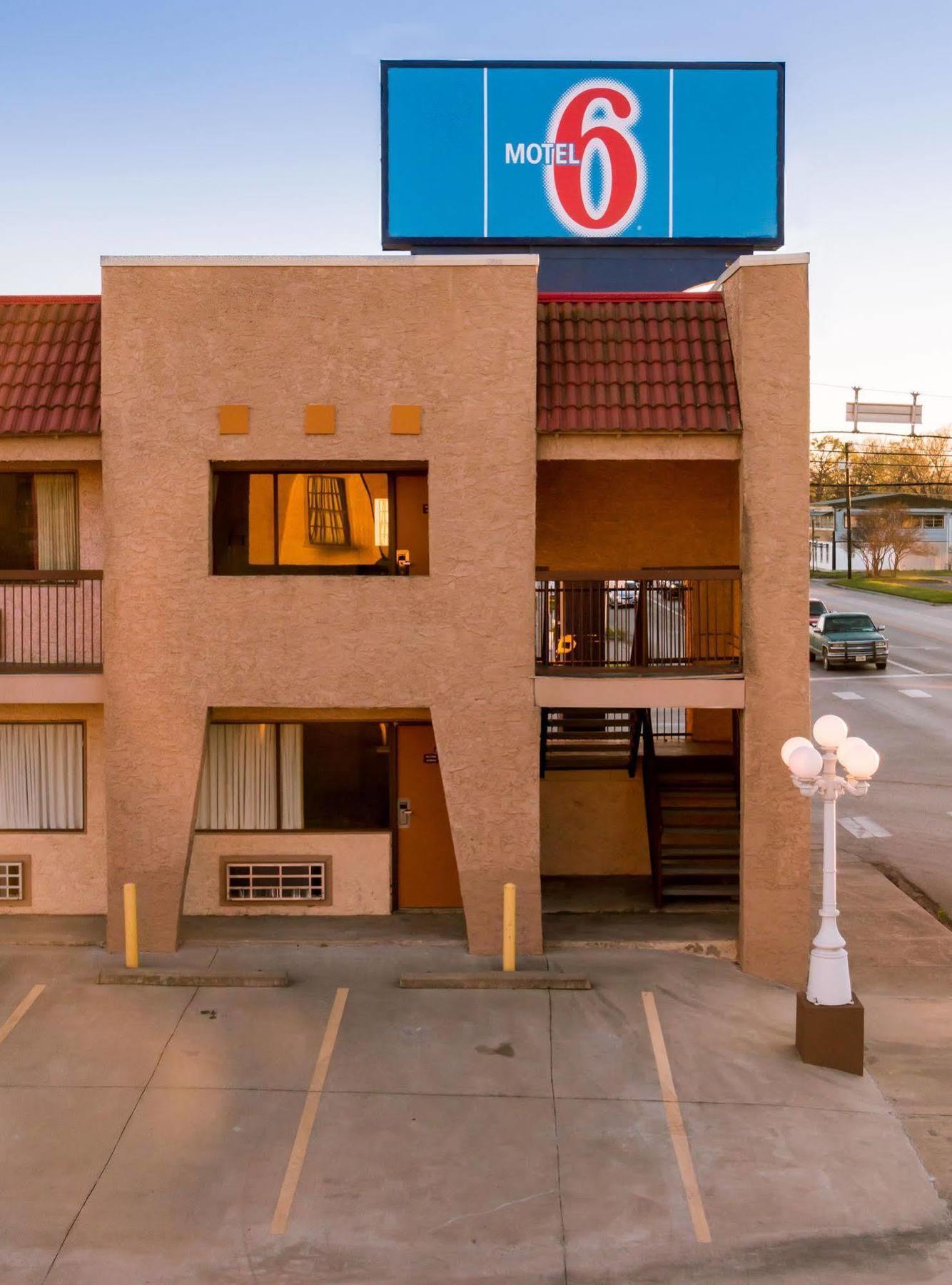 Oyo Hotel Groesbeck ภายนอก รูปภาพ